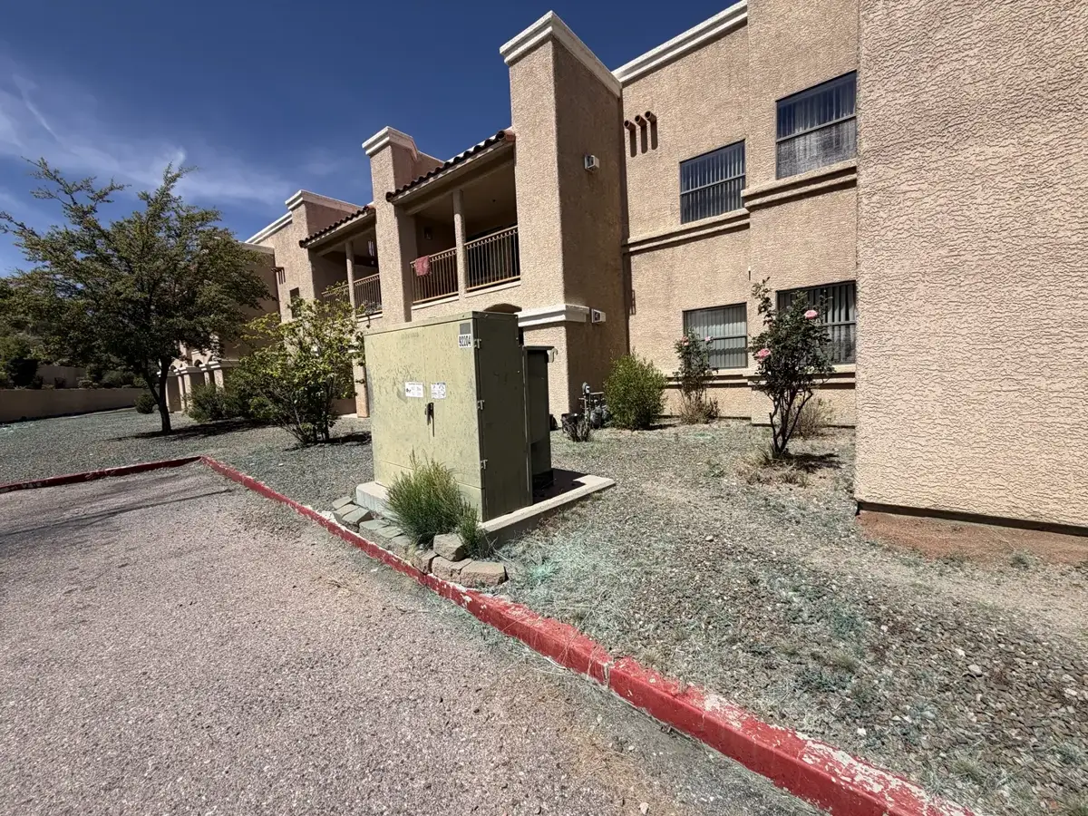 Apartment Complex — Nogales weed control property