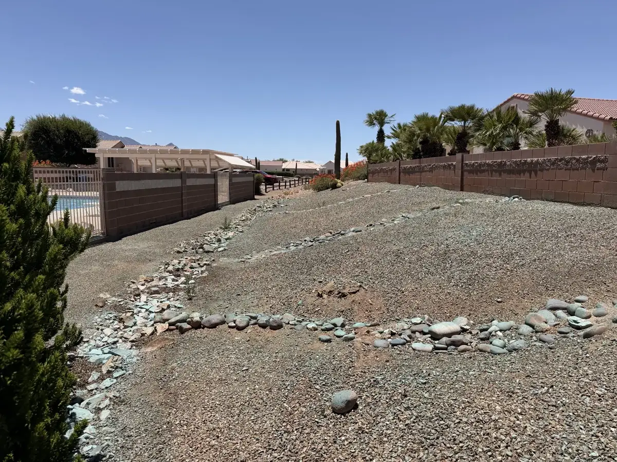 HOA — Green Valley weed control property